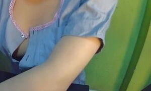 Hot office babe flashes her sexy tits Downblouse