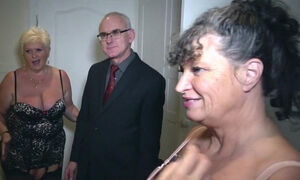 Brian Plays With 5 Sexy Ladies Pt1 - PhillipasLadies