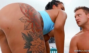 Ebony Appetizing Babe Halle Hayes Hot Porn Video