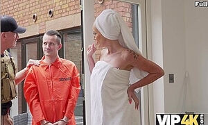 Blonde Cougar With Massive Boobs Was So To A Robber