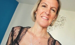 Lydia, French Amateur Housewife