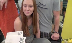 Man For Money Let Stranger Fuck His Slutty Girlfriend In Gym