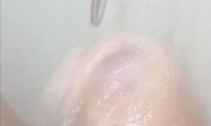 Close Up Shower Cum