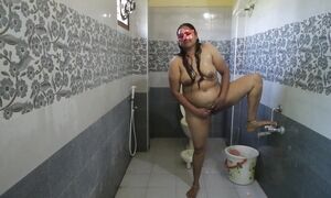 Curvy Big Ass Horny Mature Desi Bhabhi Fucked by Devar