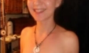 Cute wife with great whoppers facial