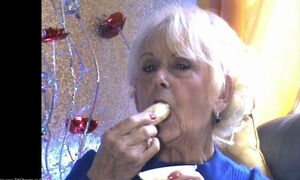 Imagine this banana was your cock - Sparkle