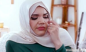 Naudi Nala - Horny Muslim Babe
