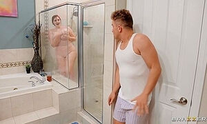 Van Wylde, Brandy Renee And Abigaiil Morris In Shameless Plumpers And