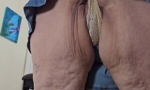 Big ass milf seducing with wide open legs