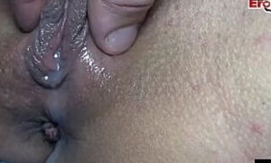 Deutsche reife Mutter bekommt die Fotze besamt beim gangbang